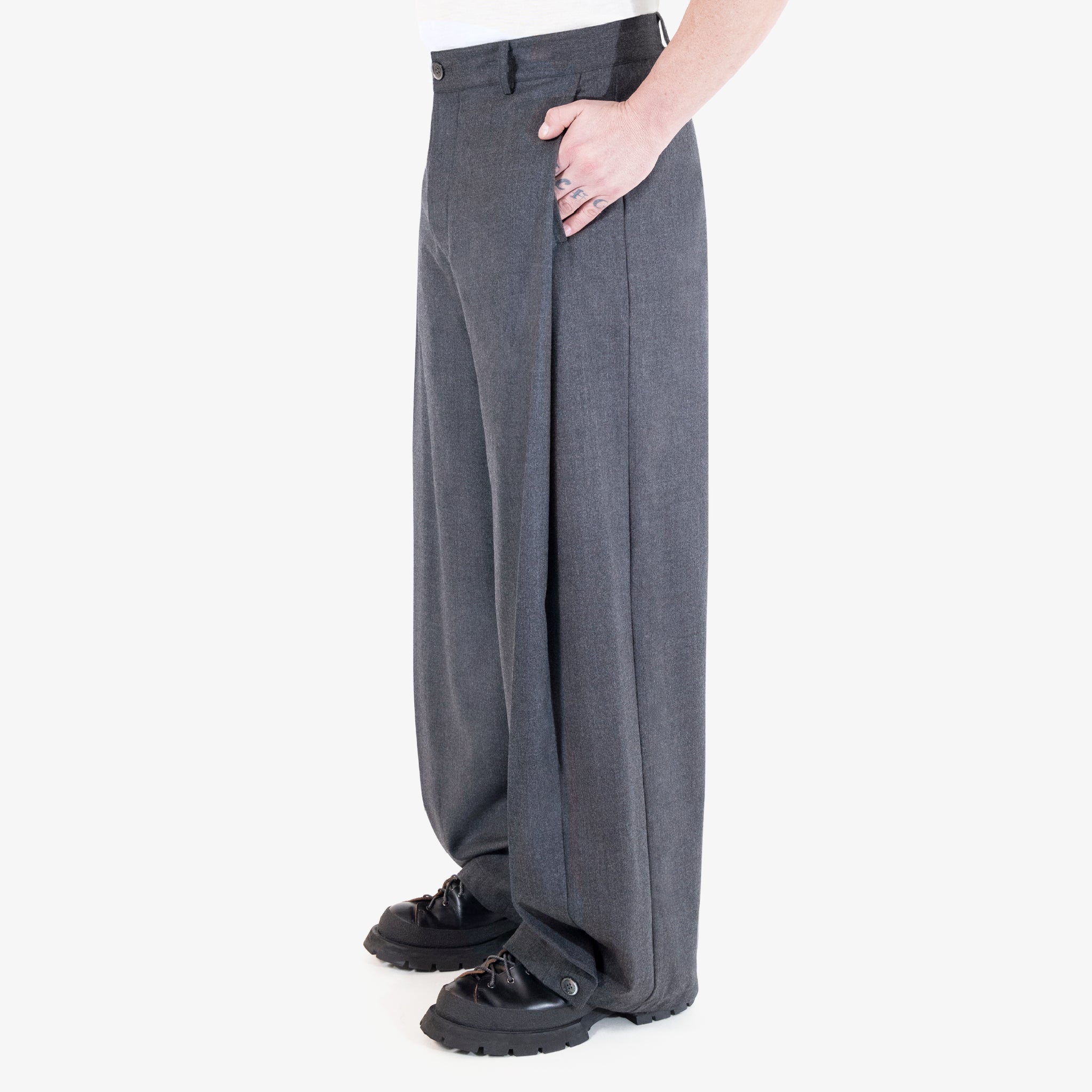 Barrel Leg Wool Pleated Pant
