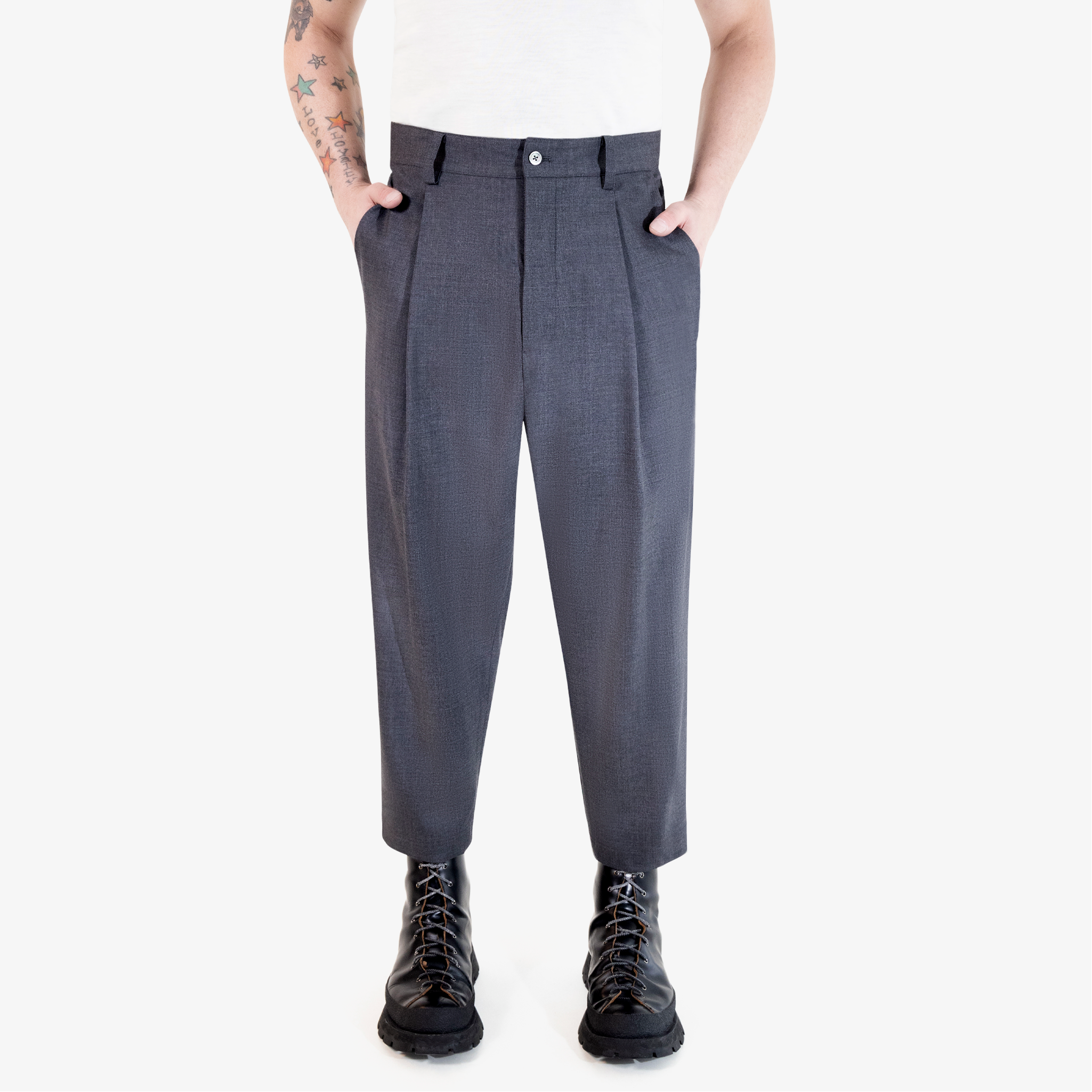 Tapered Leg Wool Pleated Pant